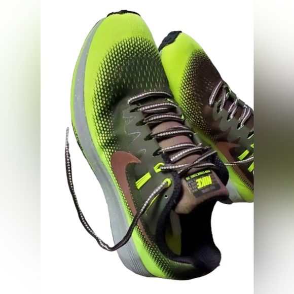 Nike Air Zoom Structure 20 Sneakers H20 Repel Mens Trainers Size 9 Running Shoes - Picture 1 of 10